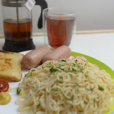 ホステル Yellow - Free Breakfast - The Service In - Free Parking